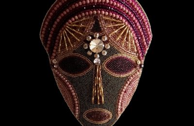 Masque brodé n°54 © Sylune Créations