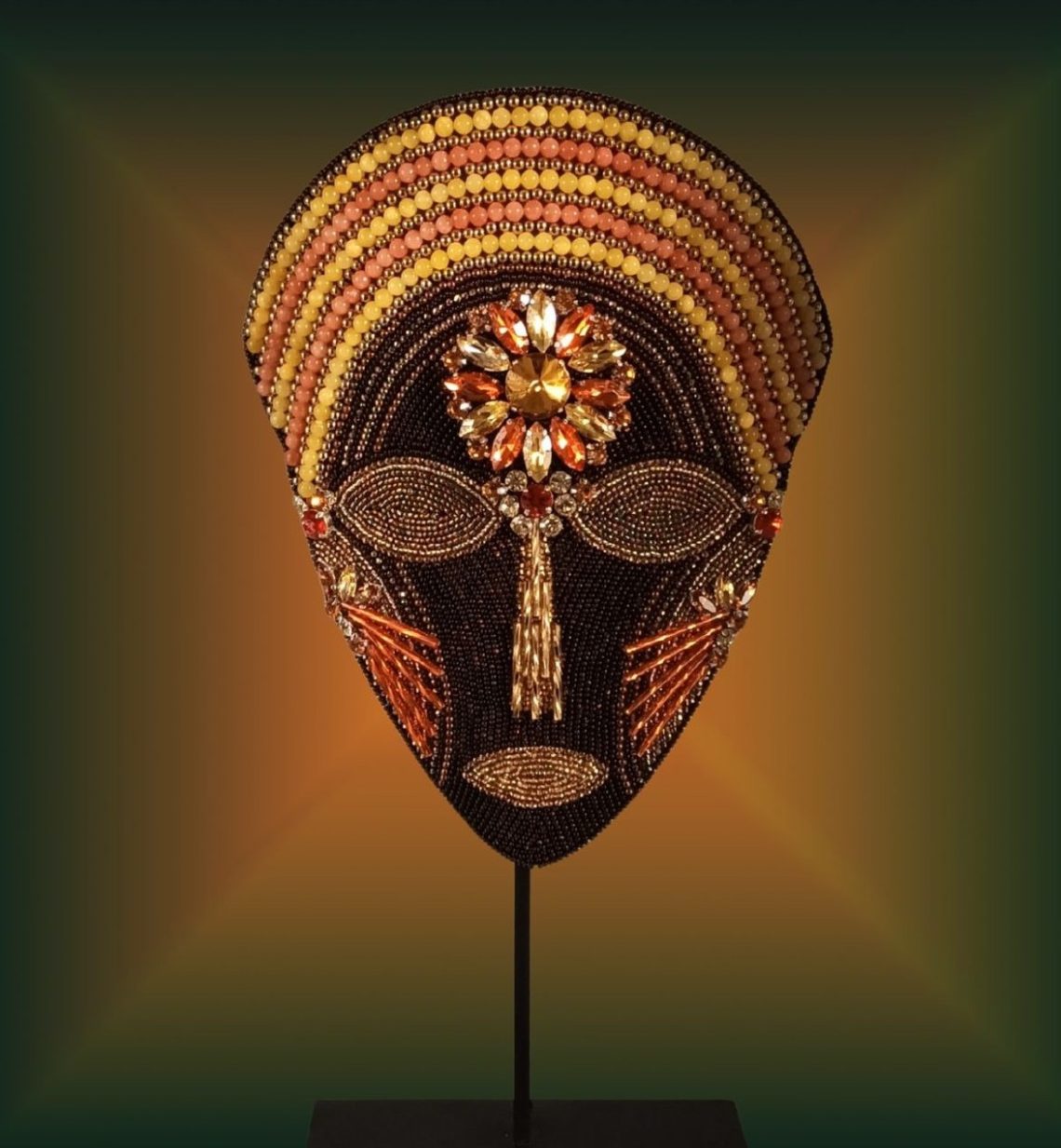 Masque brodé n°70 © Sylune Créations