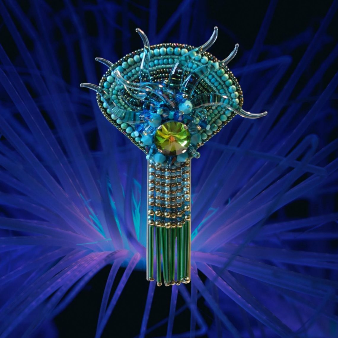 Sculpture gorgone n°2 turquoise © Sylune Créations